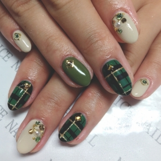 [ネイルカタログ] ネイルサロン ナイスネイル京都駅前店の人気ネイルデザインを更新しました！