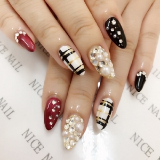 [ネイルカタログ] ネイルサロン ナイスネイル船橋店の人気ネイルデザインを更新しました！