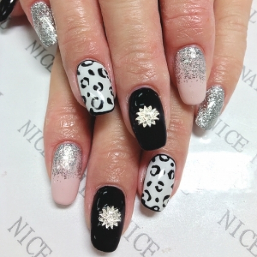 [ネイルカタログ] ネイルサロン ナイスネイル京都駅前店の人気ネイルデザインを更新しました！