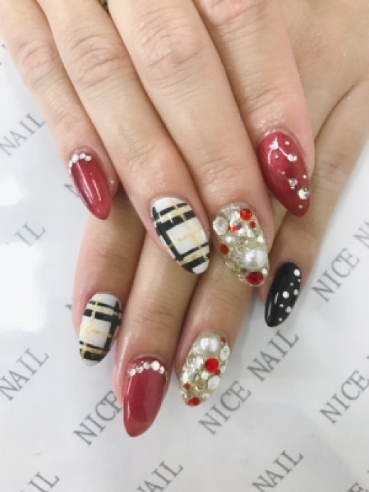 [ネイルカタログ] ネイルサロン ナイスネイル京橋店の人気ネイルデザインを更新しました！