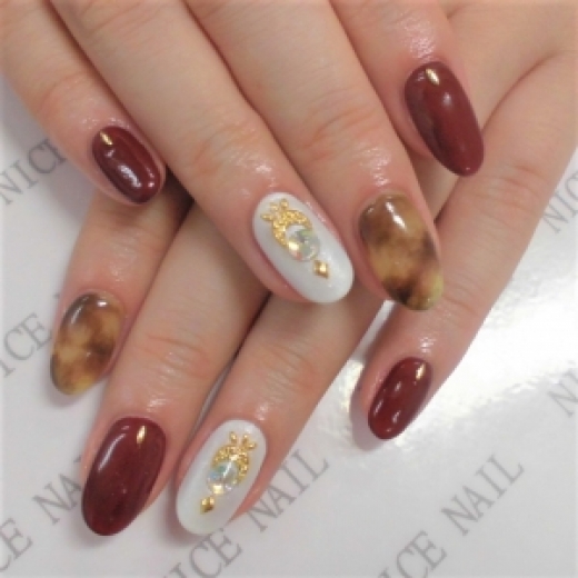 [ネイルカタログ] ネイルサロン ナイスネイル池袋店の人気ネイルデザインを更新しました！