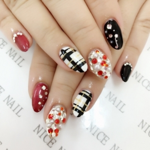 [ネイルカタログ] ネイルサロン ナイスネイル船橋店の人気ネイルデザインを更新しました！