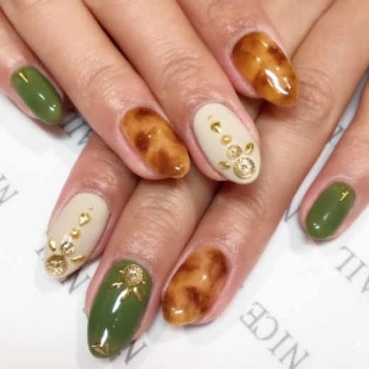 [ネイルカタログ] ネイルサロン ナイスネイル湘南茅ケ崎店の人気ネイルデザインを更新しました！