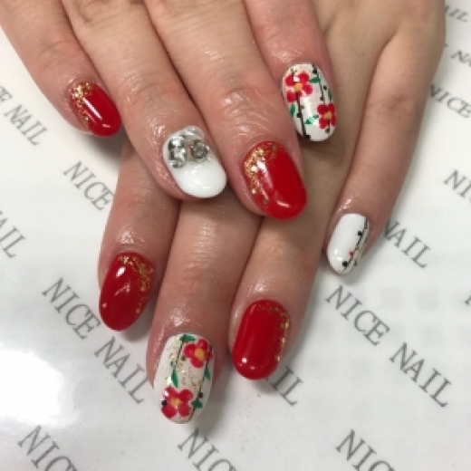 [ネイルカタログ] ネイルサロン ナイスネイル八木店の人気ネイルデザインを更新しました！