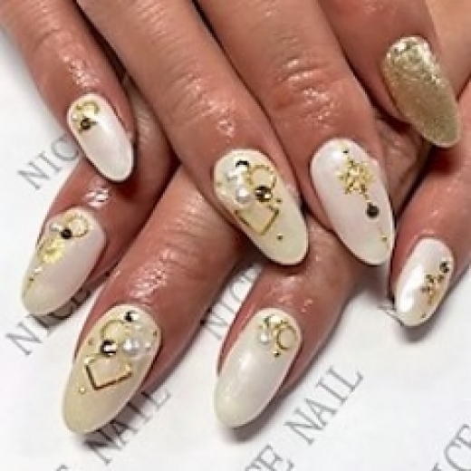 [ネイルカタログ] ネイルサロン ナイスネイル千里中央店の人気ネイルデザインを更新しました！