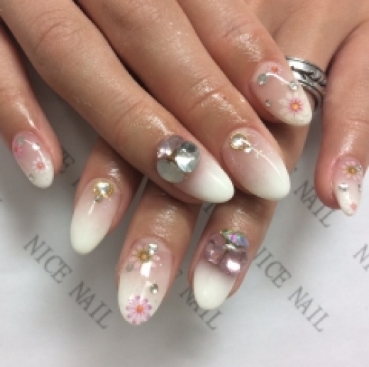 [ネイルカタログ] ネイルサロン ナイスネイル和歌山店の人気ネイルデザインを更新しました！