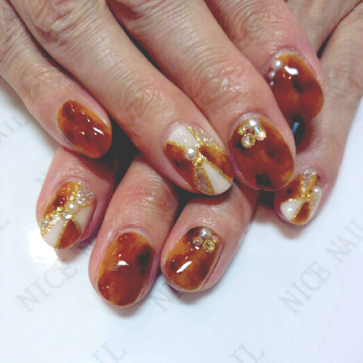 2018/11/01[ネイルカタログ] ネイルサロン ナイスネイル鶴見店の人気ネイルデザインを更新しました！