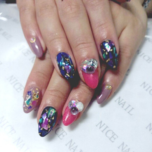 2018/11/06[ネイルカタログ] ネイルサロン ナイスネイル大阪駅前第3ビル店の人気ネイルデザインを更新しました！