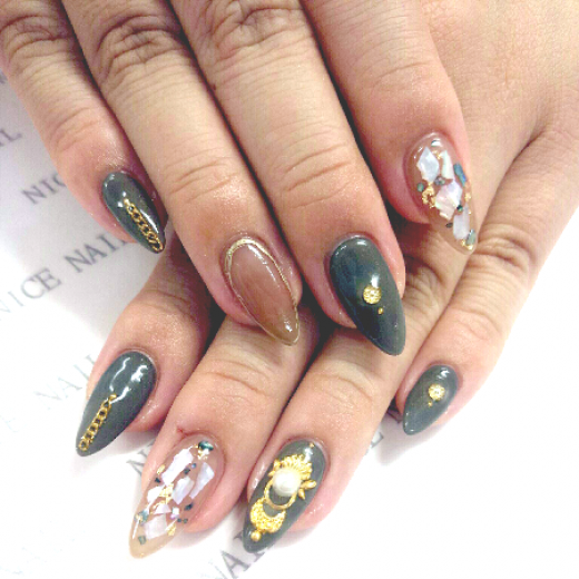 2018/11/13[ネイルカタログ] ネイルサロン ナイスネイル池袋店の人気ネイルデザインを更新しました！