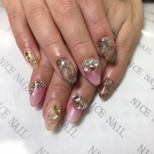 2018/12/28[ネイルカタログ] ネイルサロン ナイスネイル梅田店の人気ネイルデザインを更新しました！