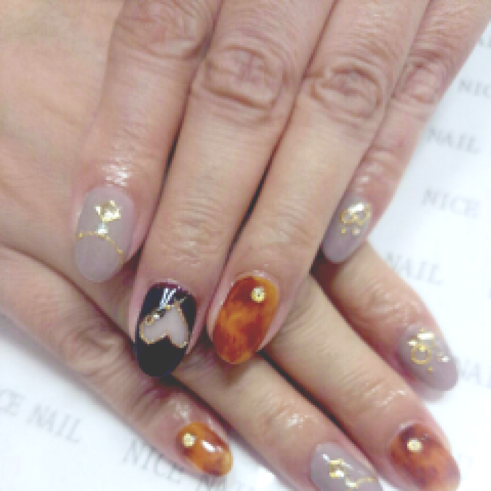 [ネイルカタログ] ネイルサロン ナイスネイルの人気ネイルデザインを更新しました！